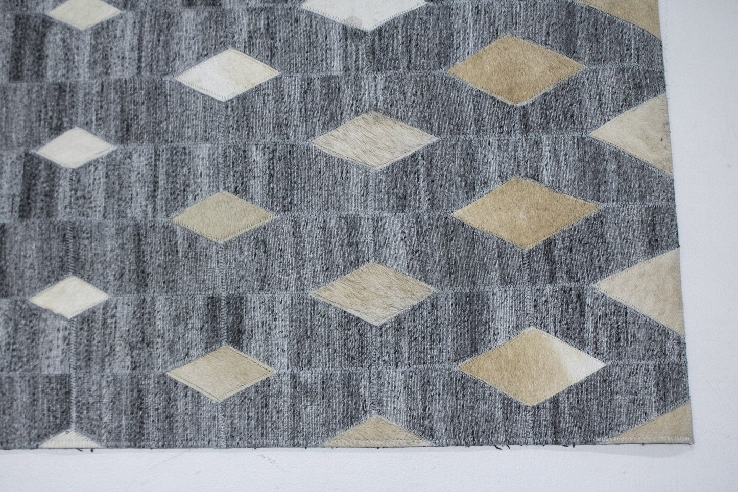 Grey Geometric 4X6 Modern Cowhide Patchwork Print Oriental Rug