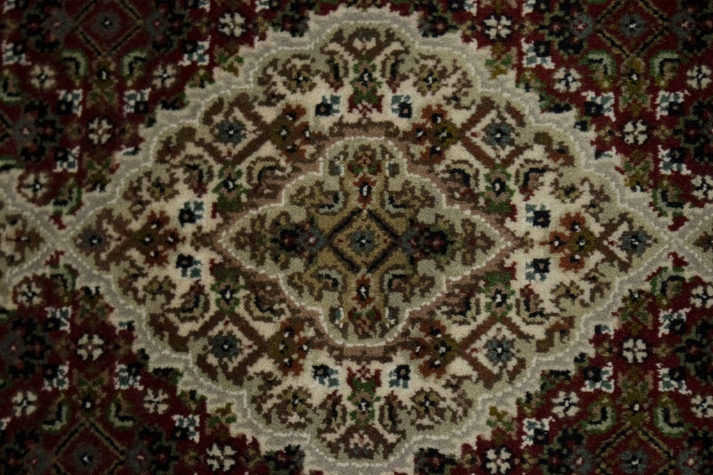 Red Floral Geometric 3X3 Tabriz Fish Mahi Oriental Round Rug