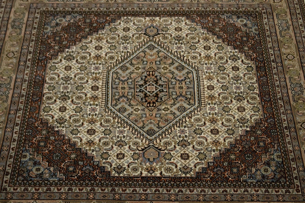 Cream Floral Geometric 7X7 Indo-Bidjar Oriental Square Rug