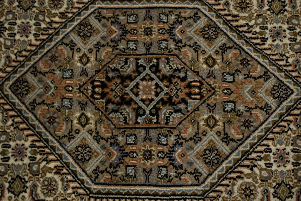 Cream Floral Geometric 7X7 Indo-Bidjar Oriental Square Rug