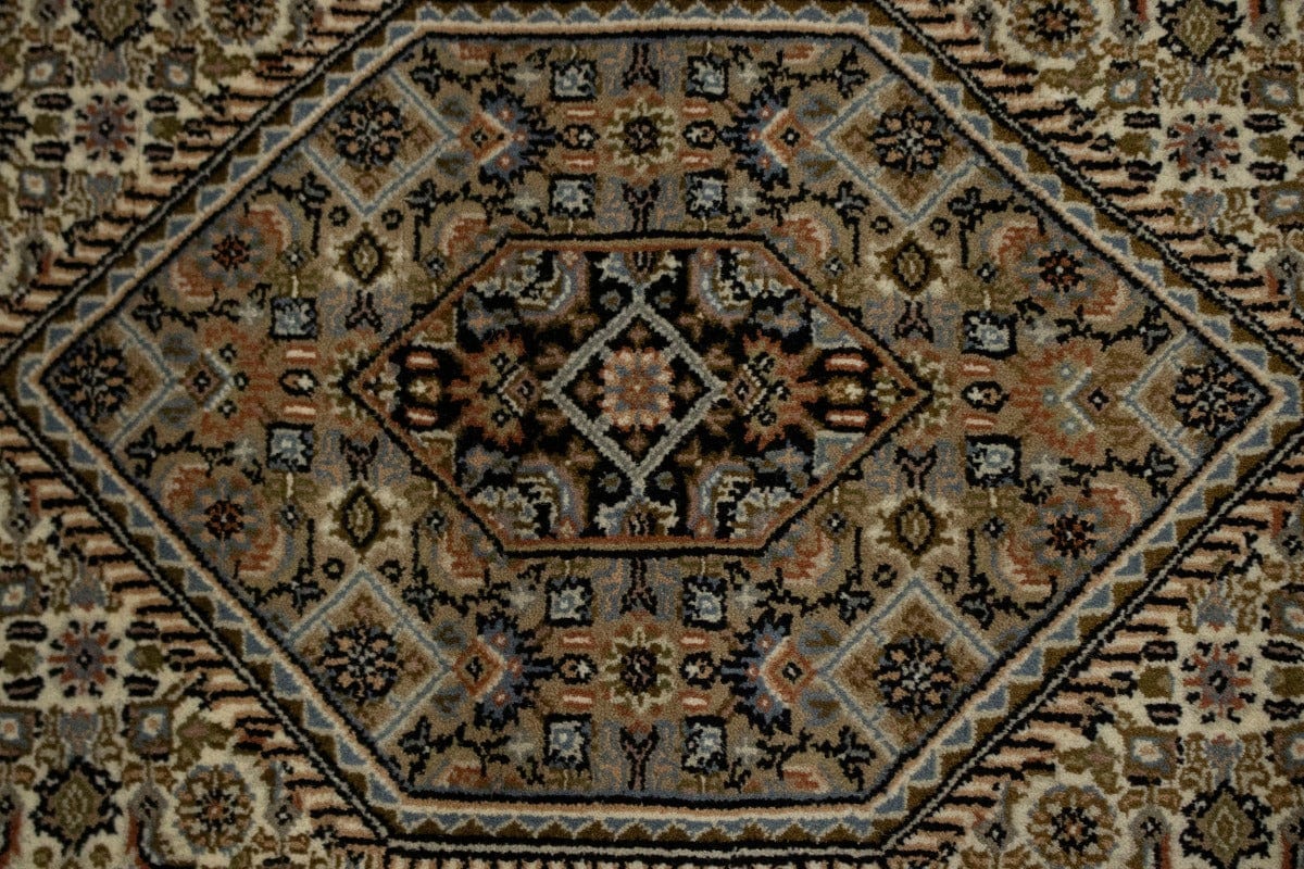 Cream Floral Geometric 7X7 Indo-Bidjar Oriental Square Rug