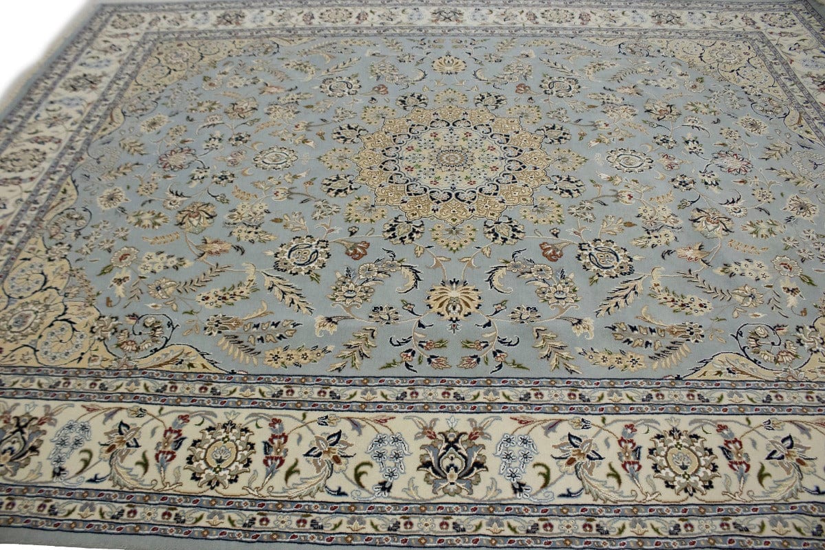 Light Blue Floral 9X12 Indo-Nain Oriental Rug