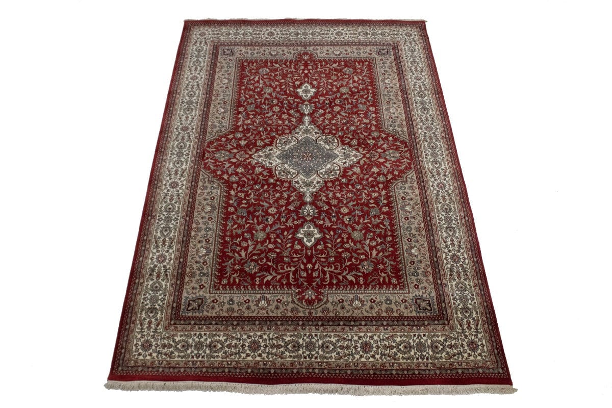 Red Floral Classic 6'5X9'9 Indo-Kashan Oriental Rug