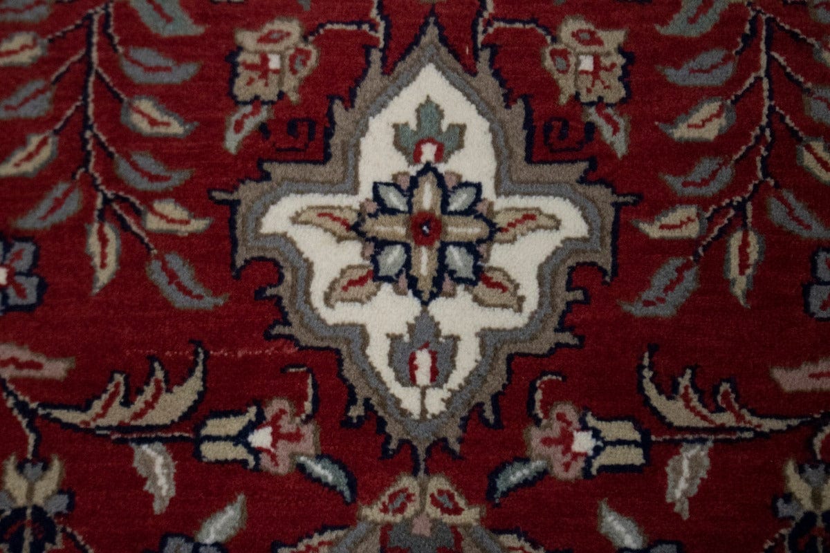 Red Floral Classic 8X11 Indo-Kashan Oriental Rug