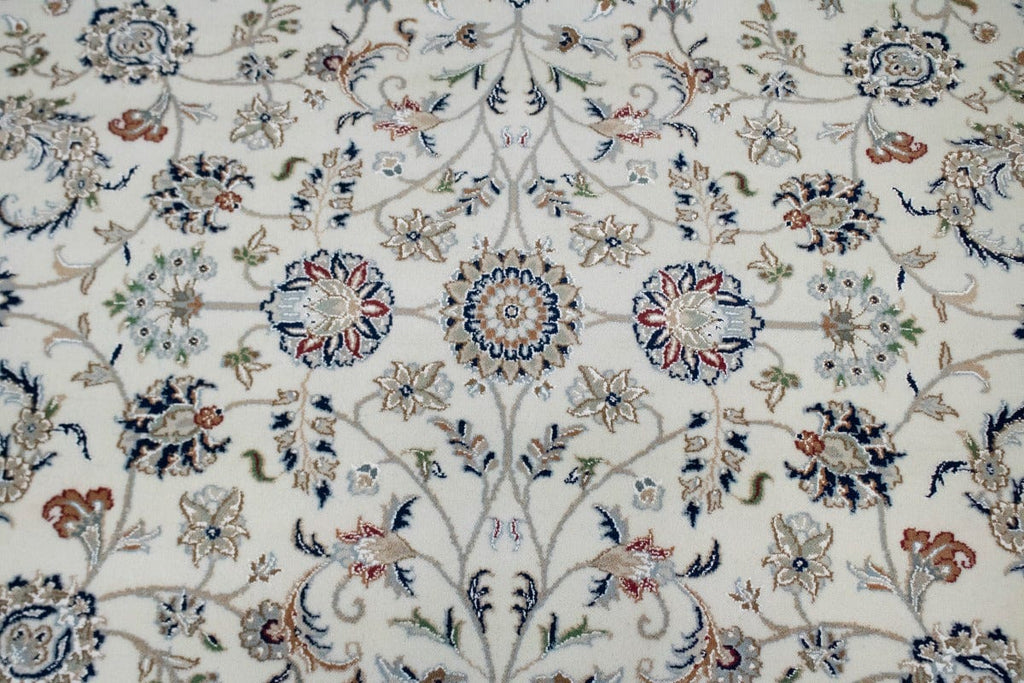 Cream Floral 8X10 Indo-Nain Oriental Rug