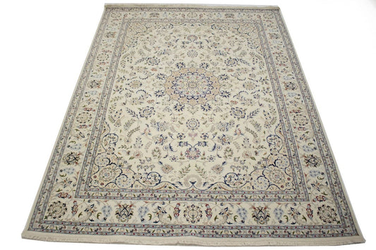 Cream Floral 9X12 Indo-Nain Oriental Rug