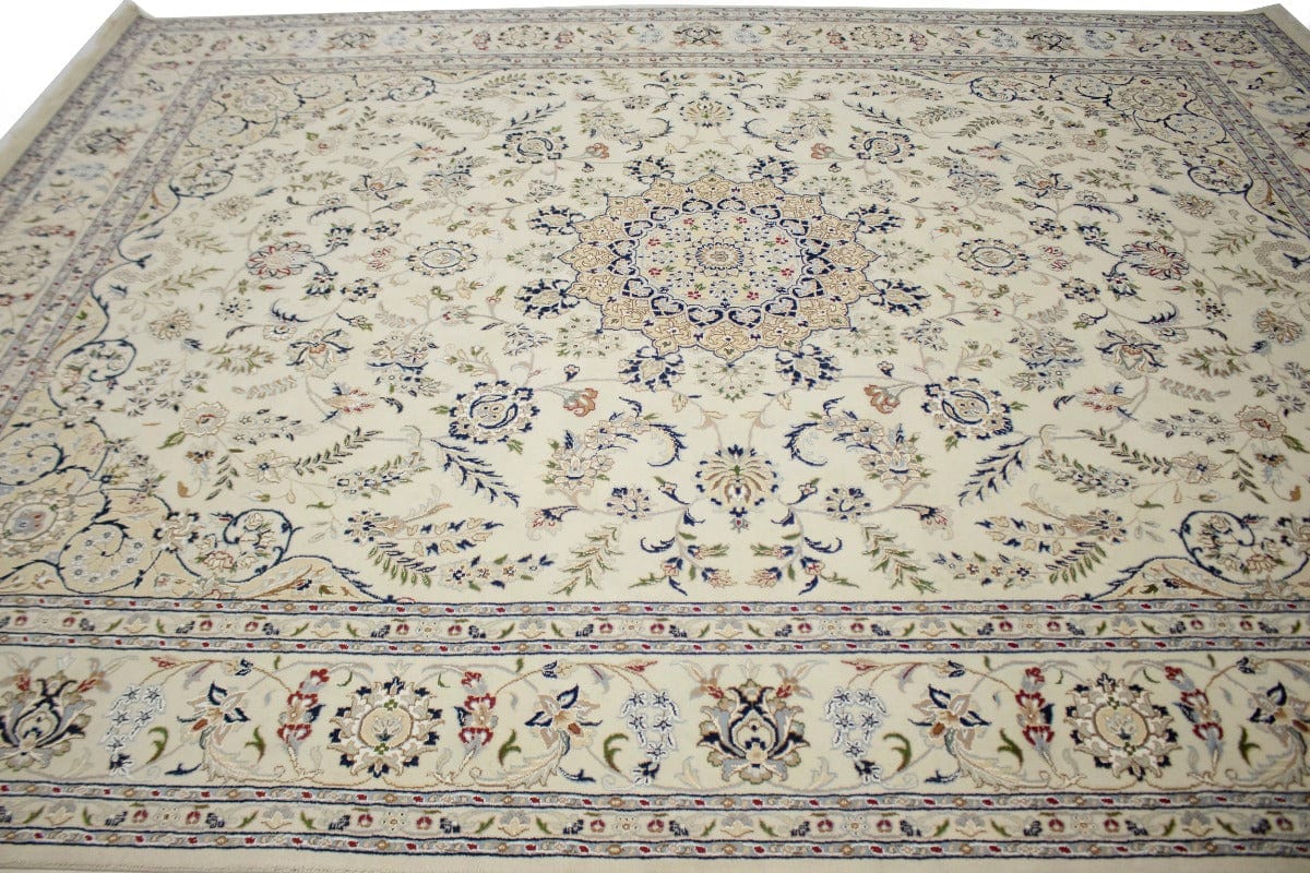 Cream Floral 9X12 Indo-Nain Oriental Rug