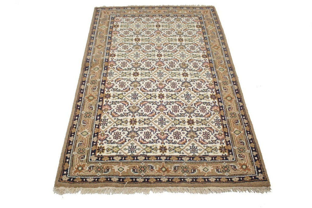 Cream Floral Tribal 4X6 Indo-Bidjar Oriental Rug