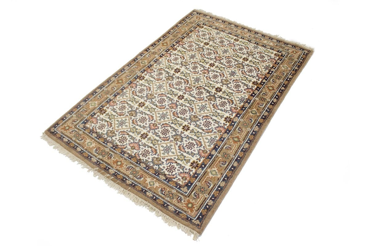 Cream Floral Tribal 4X6 Indo-Bidjar Oriental Rug