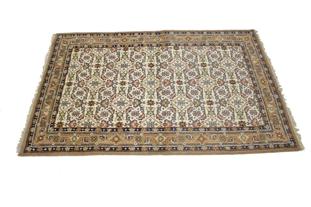 Cream Floral Tribal 4X6 Indo-Bidjar Oriental Rug