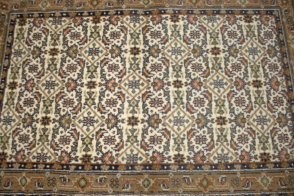 Cream Floral Tribal 4X6 Indo-Bidjar Oriental Rug