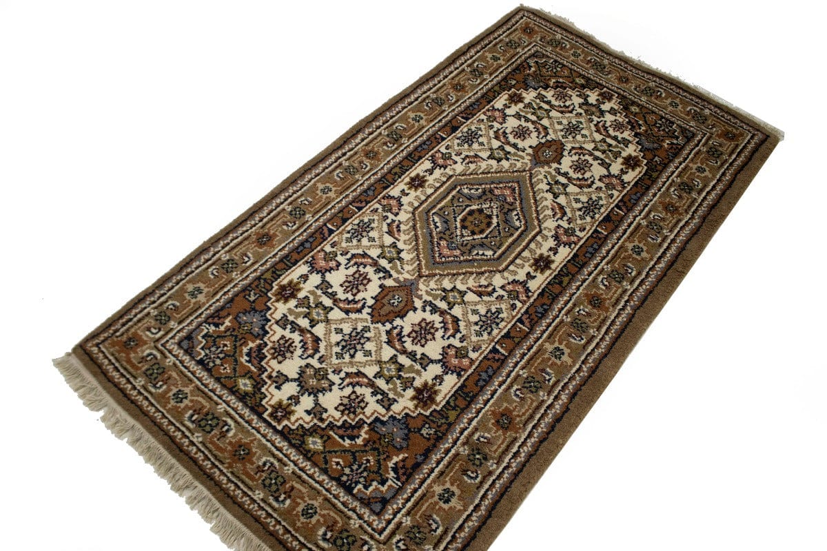 Cream Floral Tribal 3X5'7 Indo-Bidjar Oriental Rug