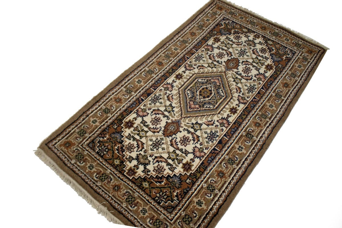 Cream Floral Tribal 3X5'7 Indo-Bidjar Oriental Rug