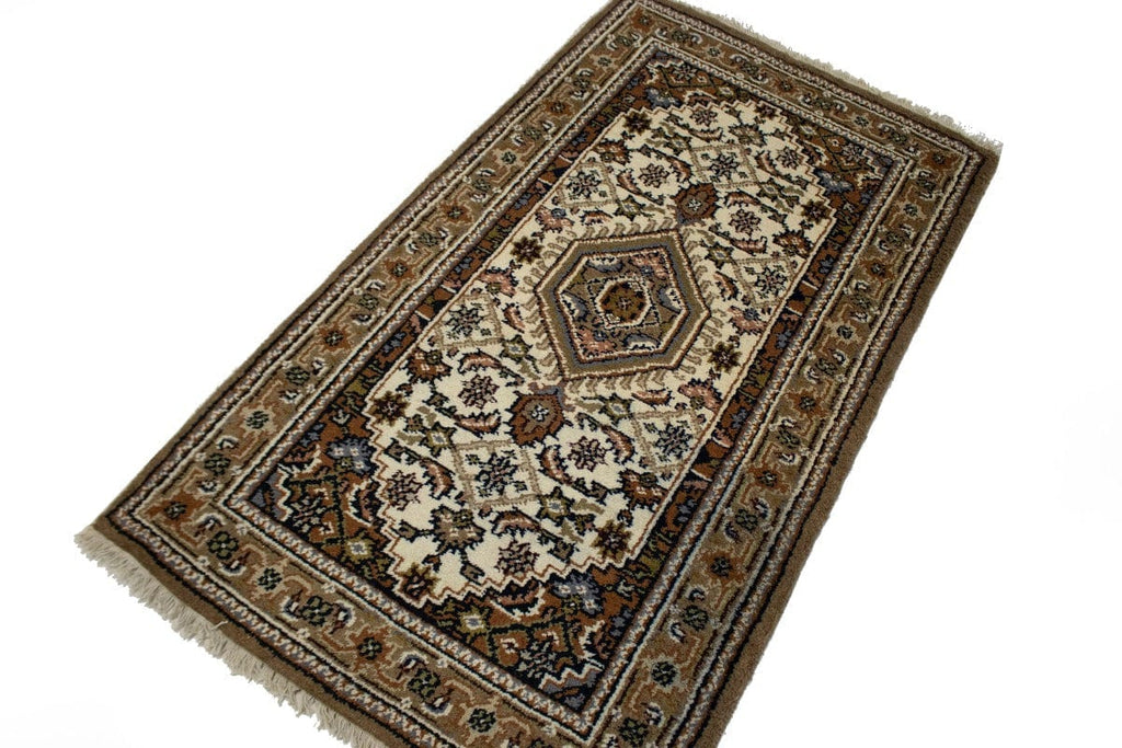 Cream Floral Tribal 3X5 Indo-Bidjar Oriental Rug