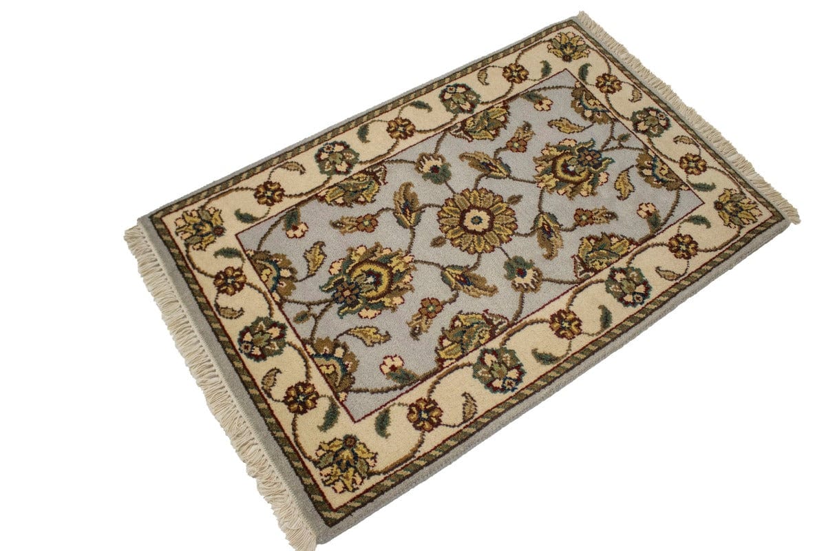 Light Gray Floral 2X3 Indo-Kashan Oriental Rug