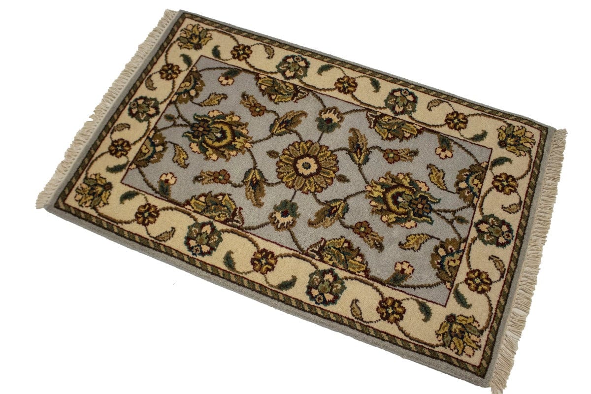 Light Gray Floral 2X3 Indo-Kashan Oriental Rug