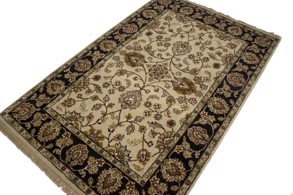 Beige Floral Classic 4X6 Indo-Kashan Oriental Rug