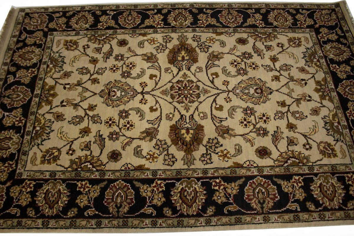 Beige Floral Classic 4X6 Indo-Kashan Oriental Rug