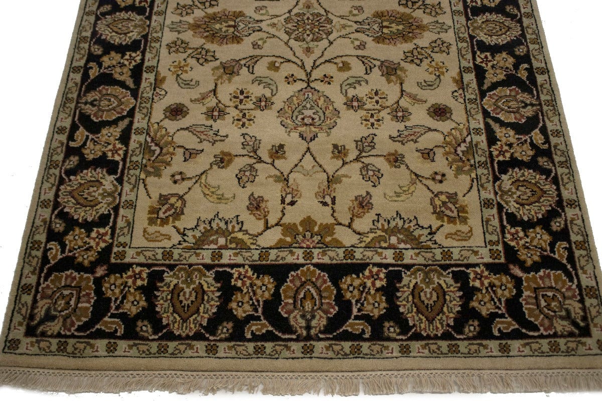 Beige Floral Classic 4X6 Indo-Kashan Oriental Rug