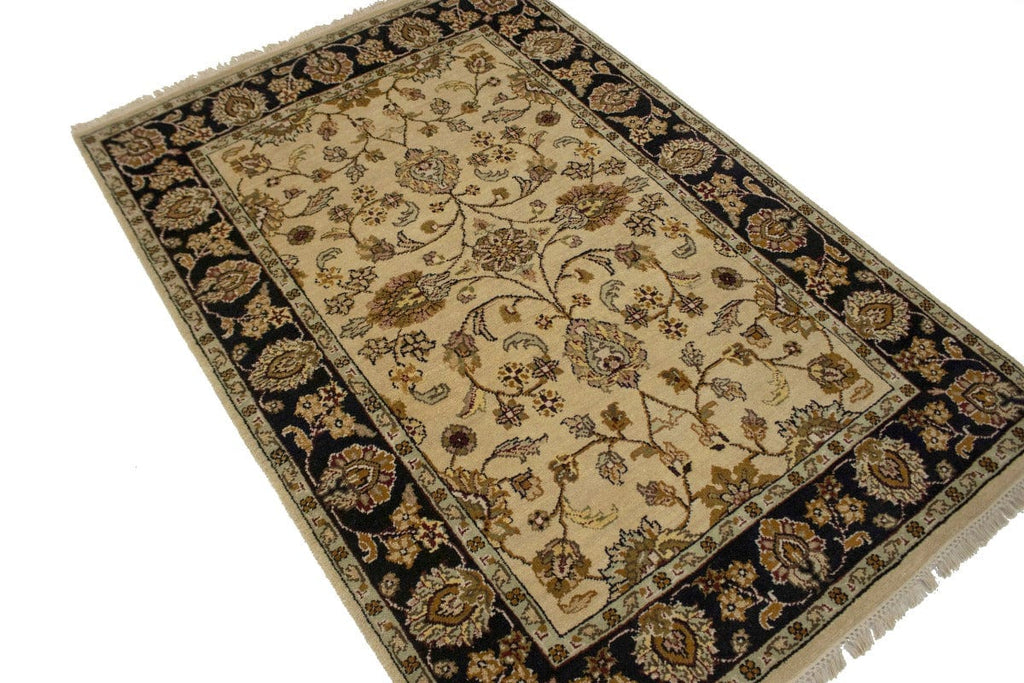 Beige Floral Classic 4X6 Indo-Kashan Oriental Rug