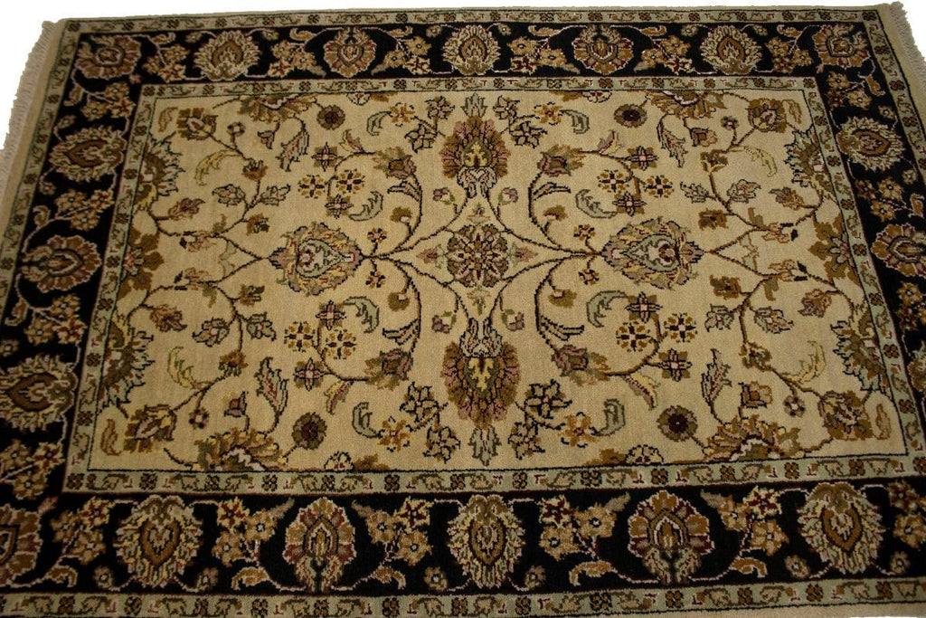 Beige Floral Classic 4X6 Indo-Kashan Oriental Rug