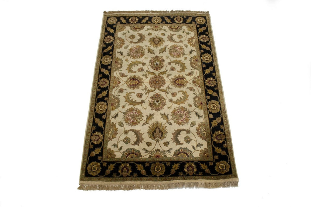 Cream & Black Floral 4X6 Indo-Kashan Oriental Rug