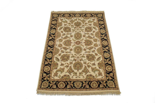 Cream Floral 4X6 Indo-Kashan Oriental Rug