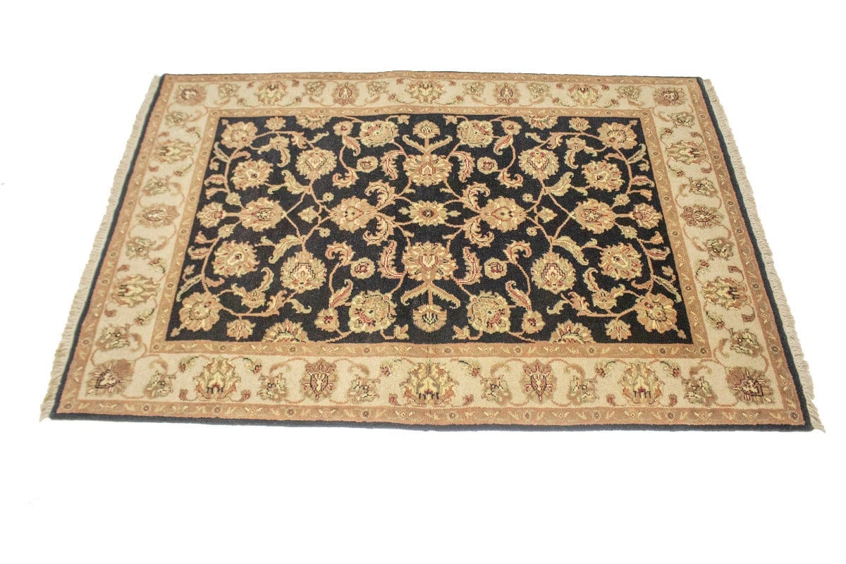 Charcoal Floral Classic 4X6 Indo-Kashan Oriental Rug