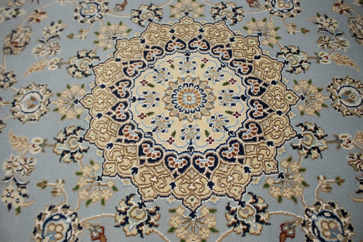 Light Blue Floral 5X7 Indo-Nain Oriental Rug