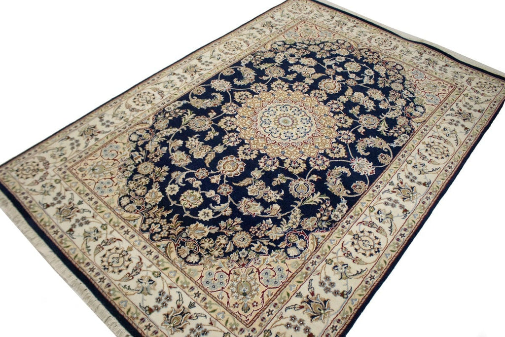 Dark Navy Classic Floral 5'5X8 Indo-Nain Oriental Rug