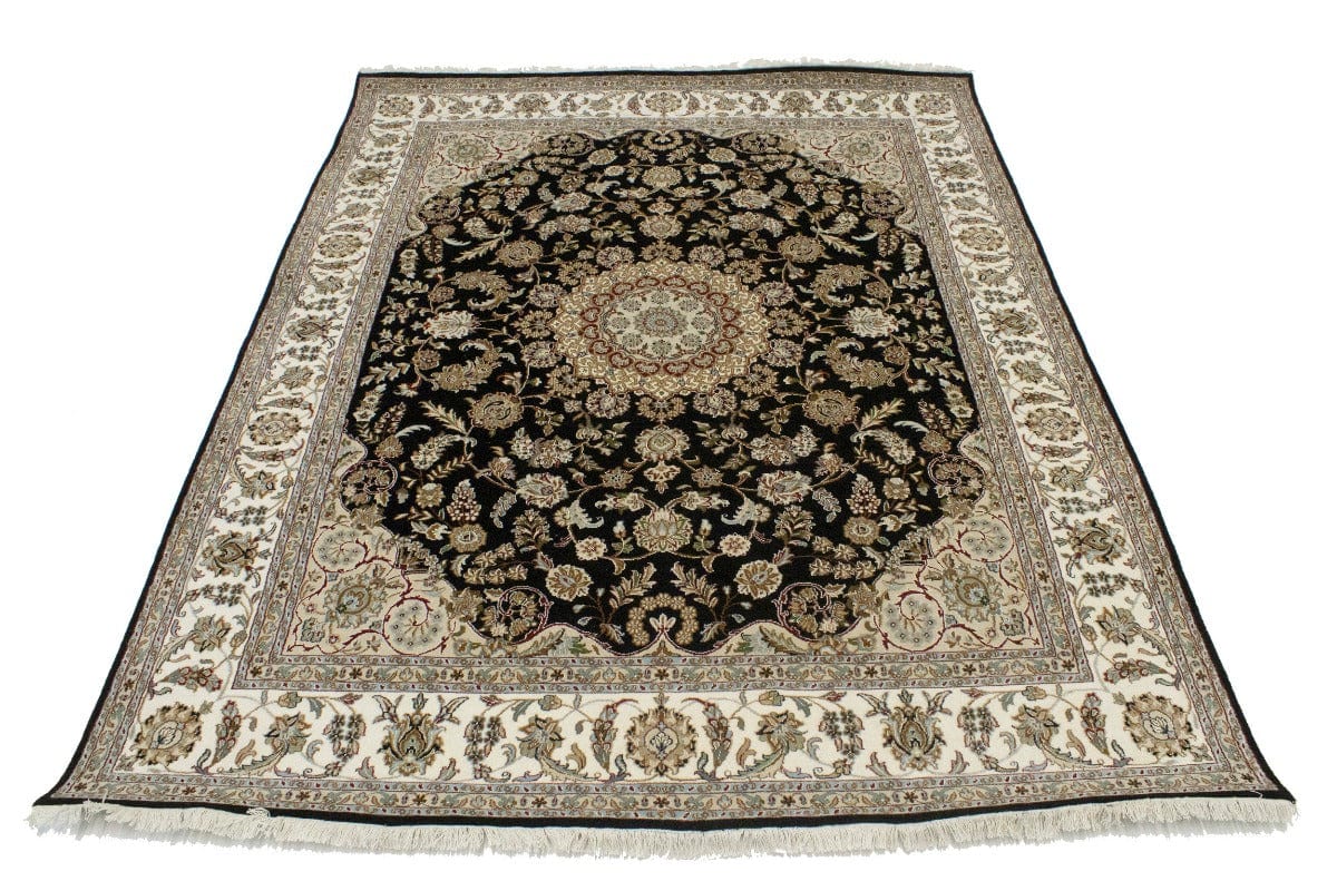 Black Floral 8X10 Indo-Nain Oriental Rug