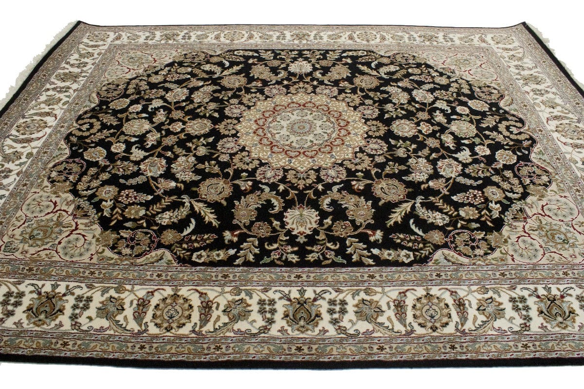 Black Floral 8X10 Indo-Nain Oriental Rug