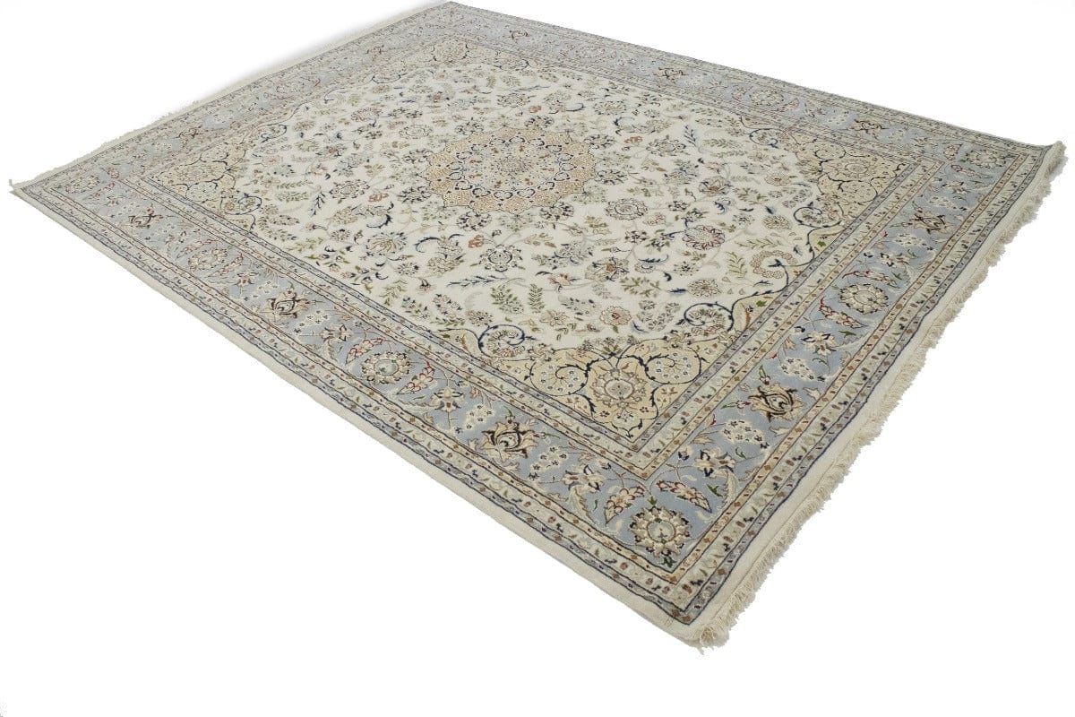 Cream & Light Blue Floral 8X10 Indo-Nain Oriental Rug