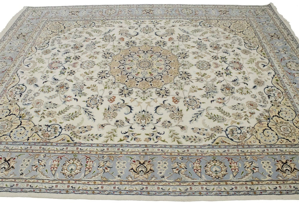 Cream & Light Blue Floral 8X10 Indo-Nain Oriental Rug