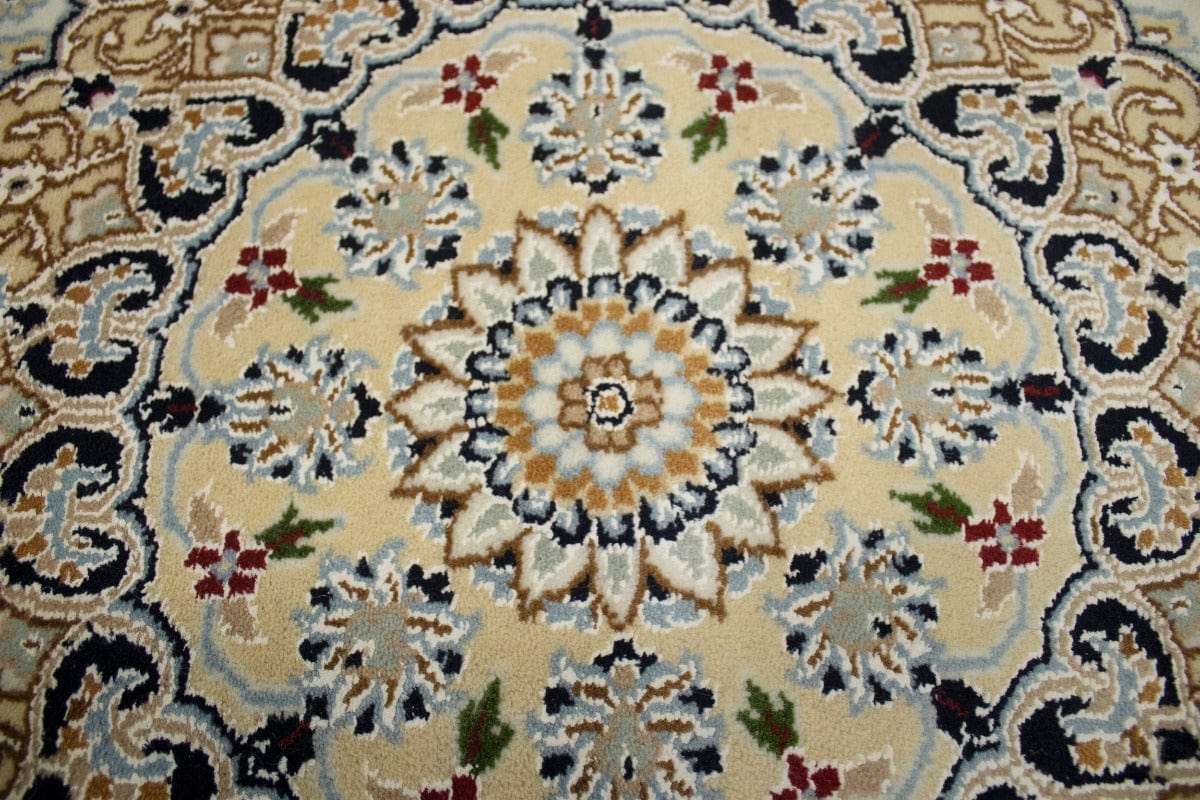 Cream Floral 6X6 Indo-Nain Oriental Round Rug