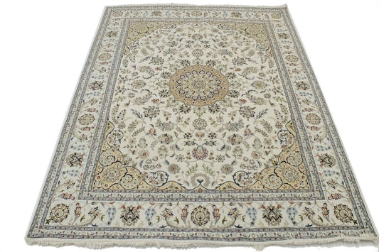 Cream Floral 8X10 Indo-Nain Oriental Rug