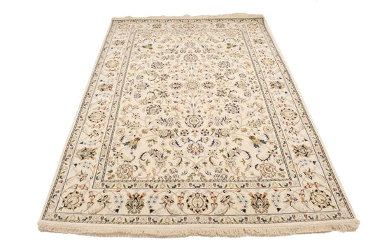 Cream Floral 5'5X8 Indo-Nain Oriental Rug