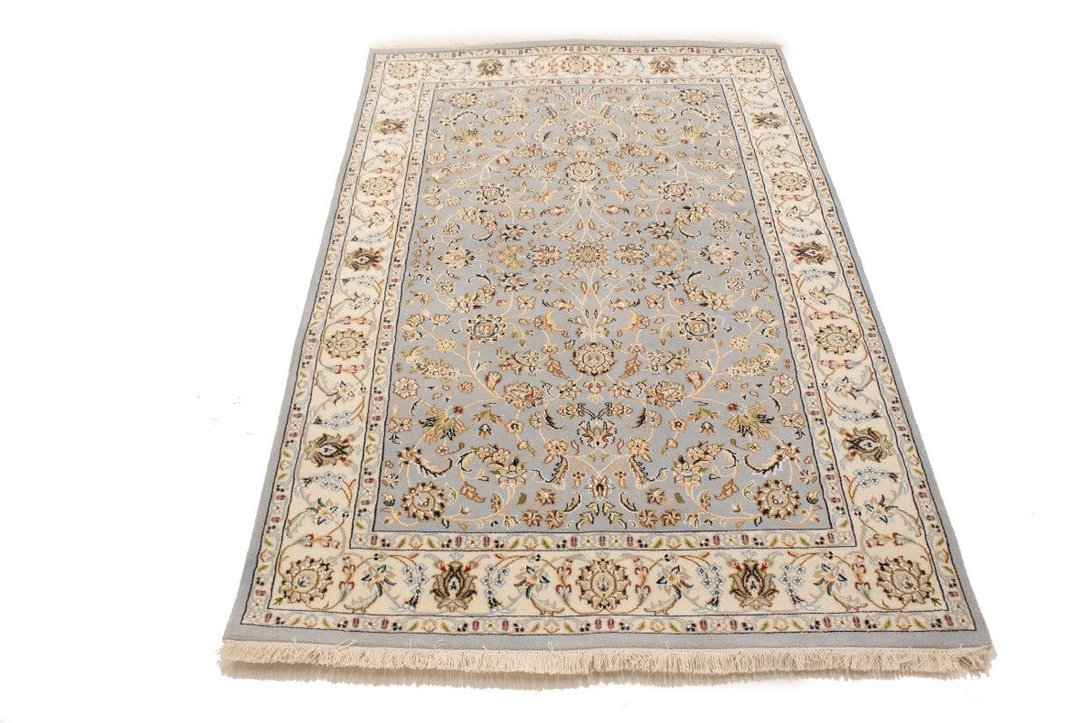Light Blue Floral 4X6 Indo-Nain Oriental Rug