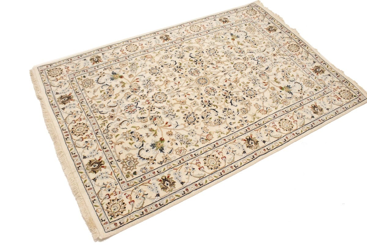 Cream Floral 4X6 Indo-Nain Oriental Rug