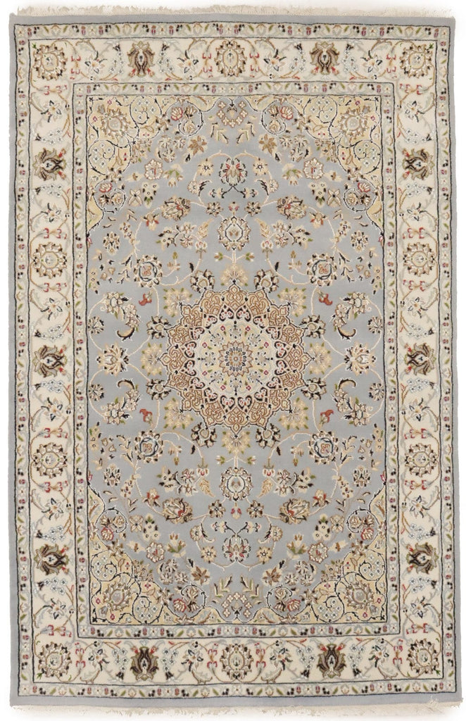 Light Blue-gray Floral 4X6 Indo-Nain Oriental Rug