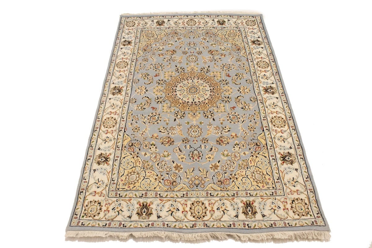 Light Blue-gray Floral 4X6 Indo-Nain Oriental Rug