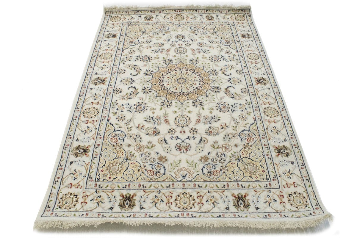 Cream Floral 4X6 Indo-Nain Oriental Rug