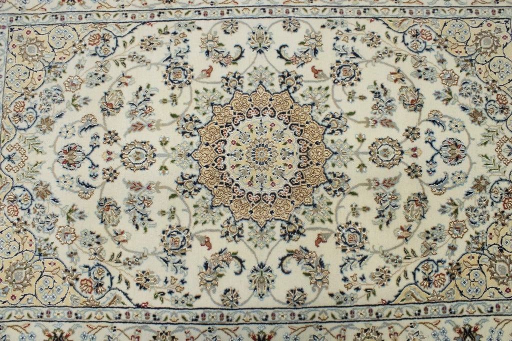 Cream Floral 4X6 Indo-Nain Oriental Rug