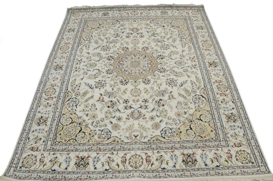 Cream Floral 8X10 Indo-Nain Oriental Rug