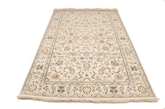 Cream Floral 6X9 Indo-Nain Oriental Rug