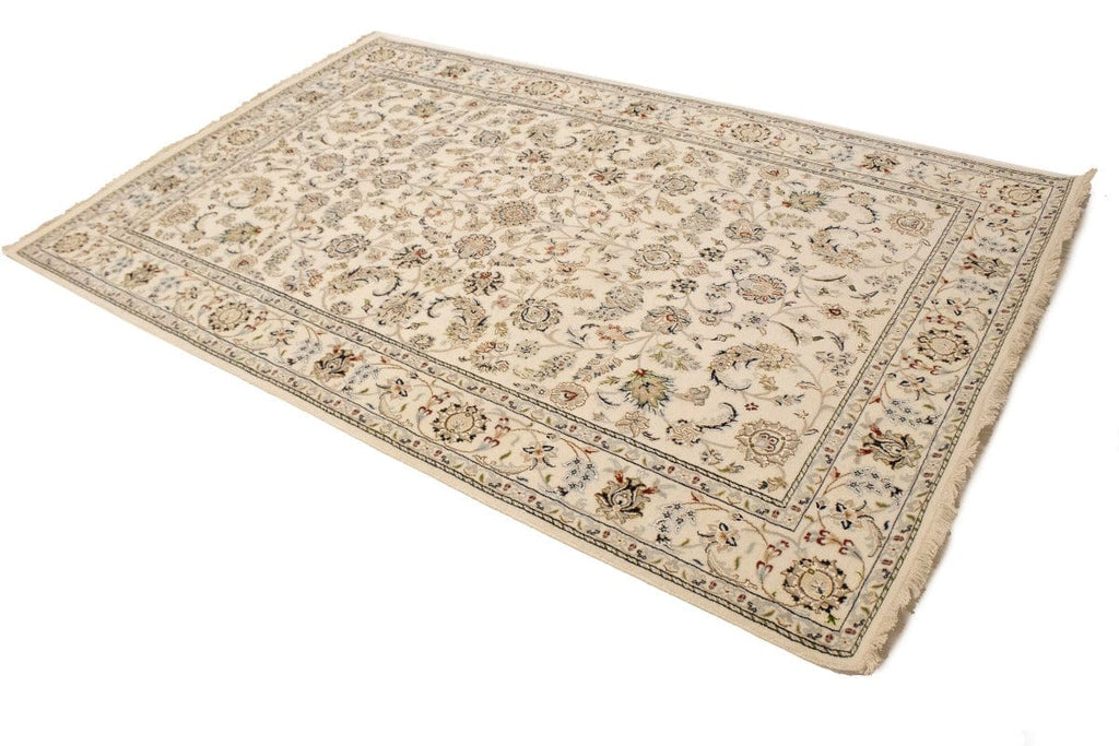 Cream Floral 6X9 Indo-Nain Oriental Rug