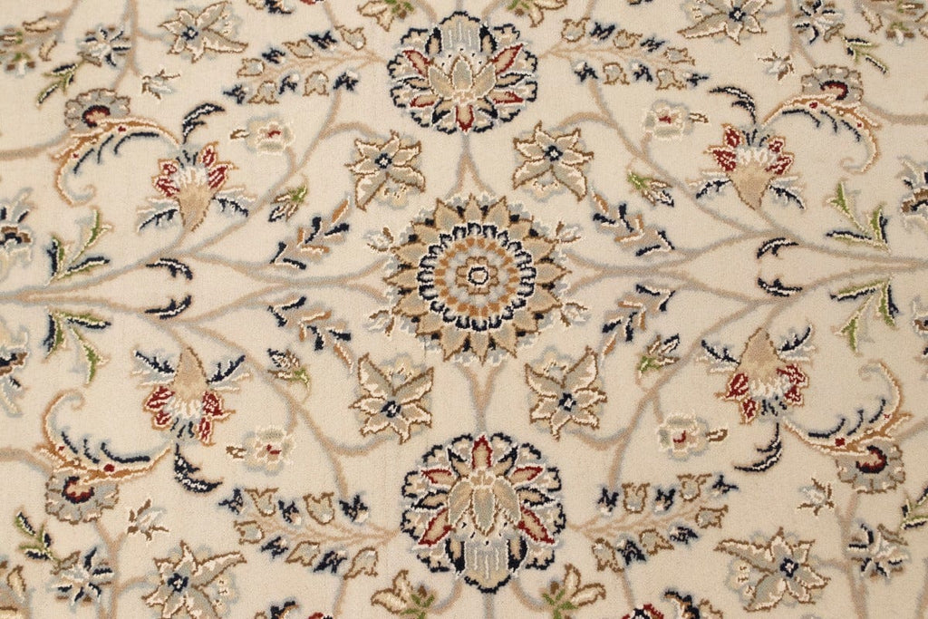 Cream Floral 6X9 Indo-Nain Oriental Rug