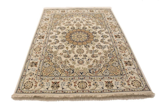 Cream Floral 6X8 Indo-Nain Oriental Rug