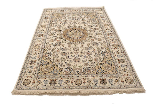 Cream Floral 6X9 Indo-Nain Oriental Rug