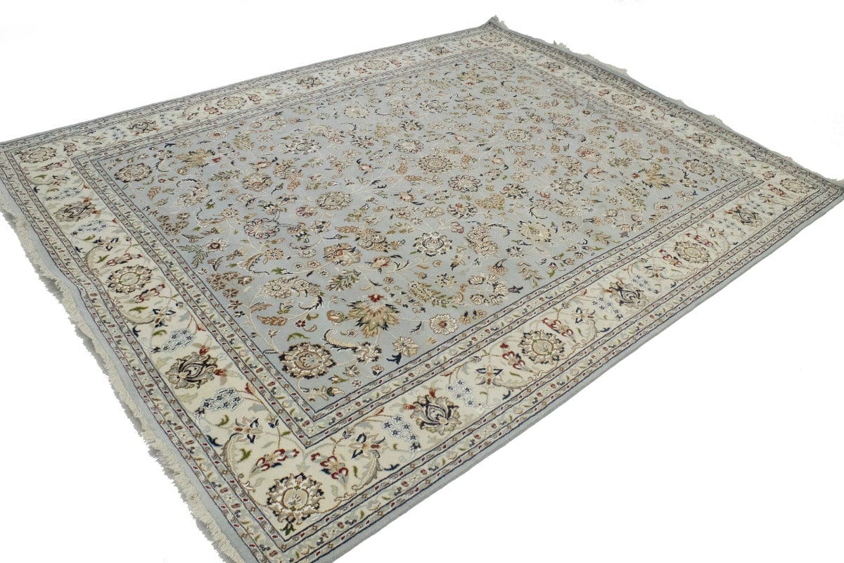 Light Blue-gray Floral 8X10 Indo-Nain Oriental Rug